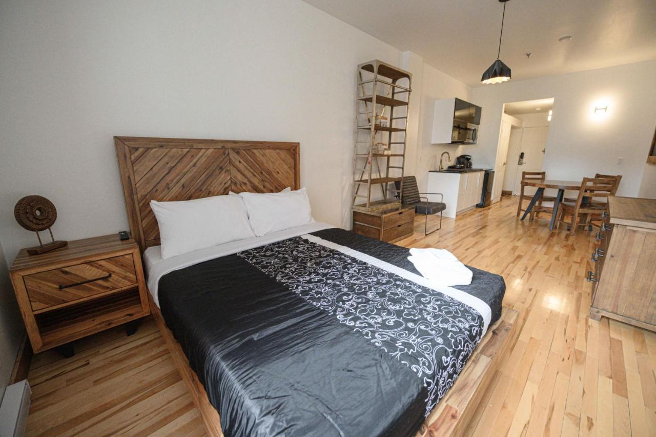750 Saint-joseph Apartment